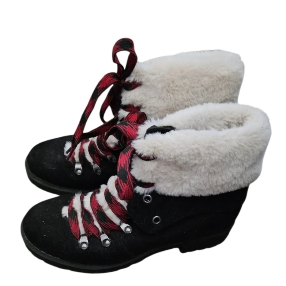 Jellypop SZ 6.5 Kraft Black Faux Fur Lined Lace Up Winter Boots